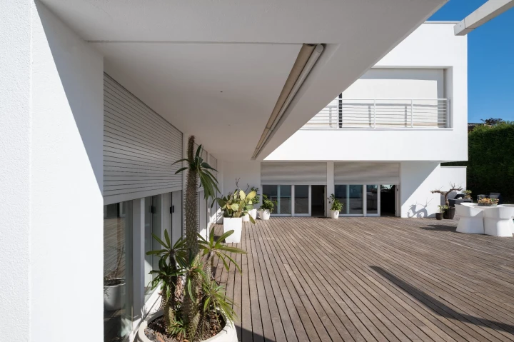 SUNSHADES_LIFESTYLE_0011.jpg