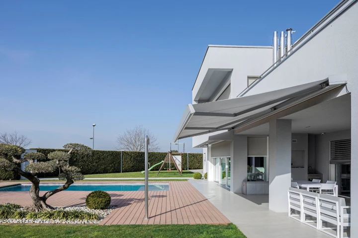 SUNSHADES_LIFESTYLE_0009.jpg